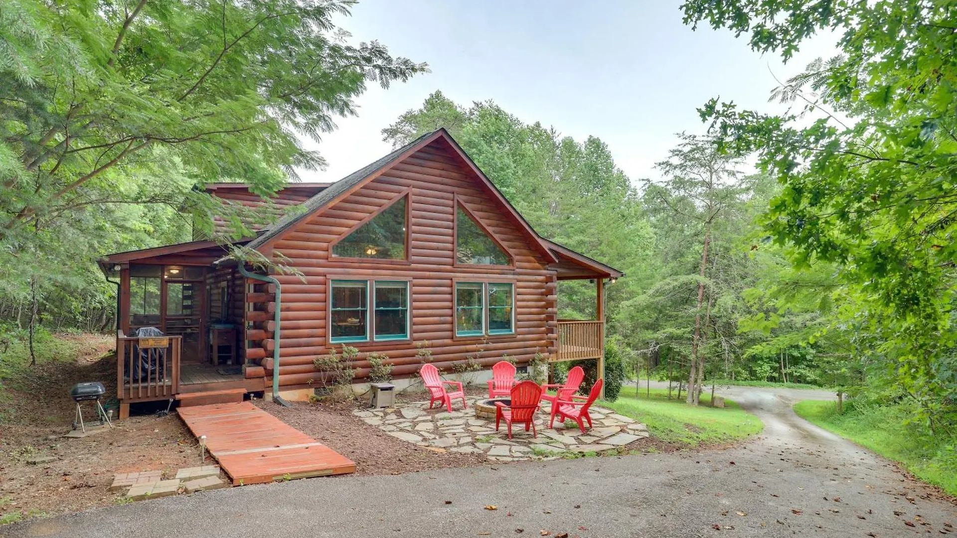 Holiday home Moonshine Manor With Hot Tub, Near Lure *