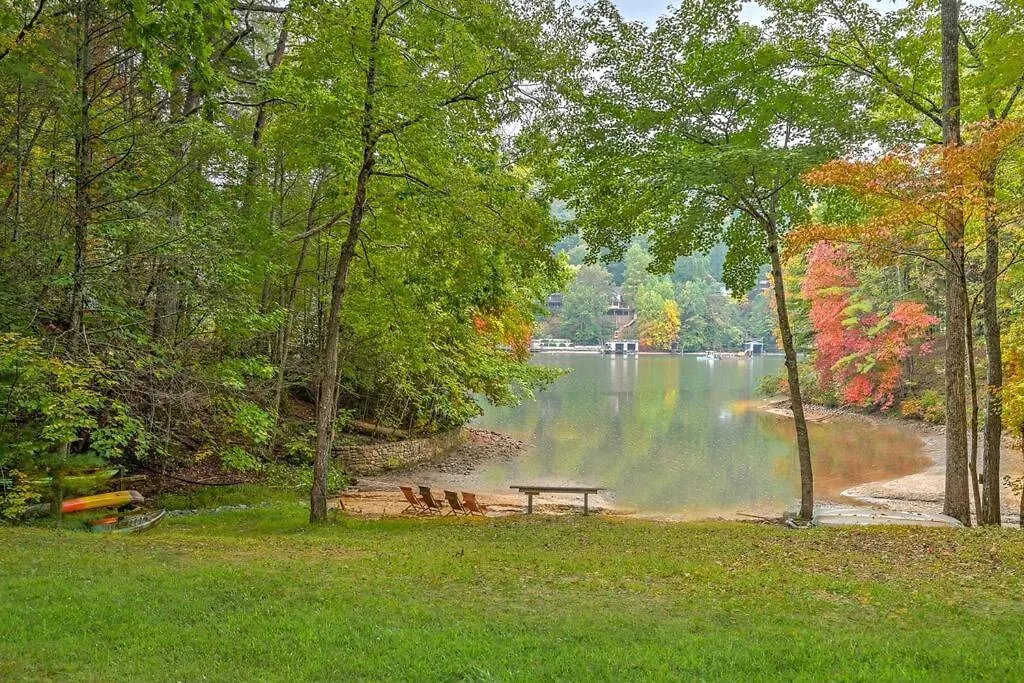 The Cove Retreat- Hot Tub/screened Porch/game Lake Lure