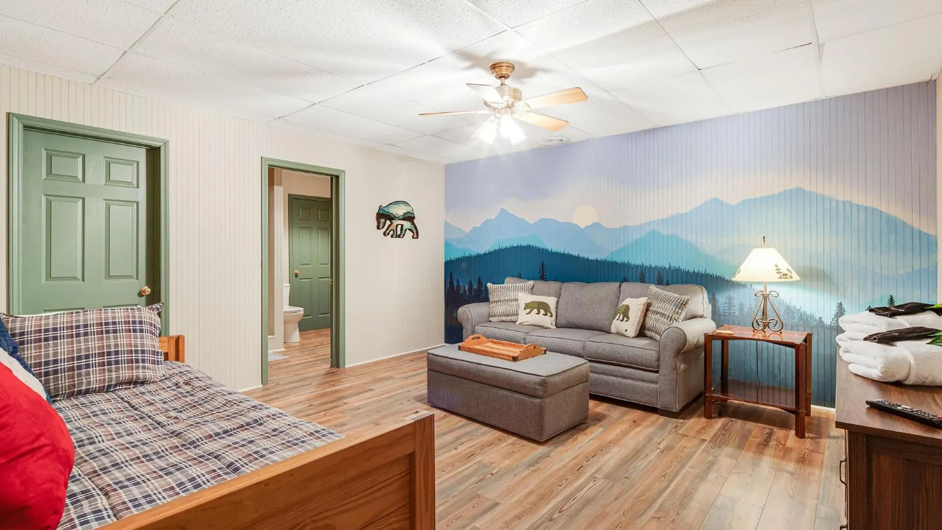 Lure Oasis In The Woods W/ Hot Tub & More! *
