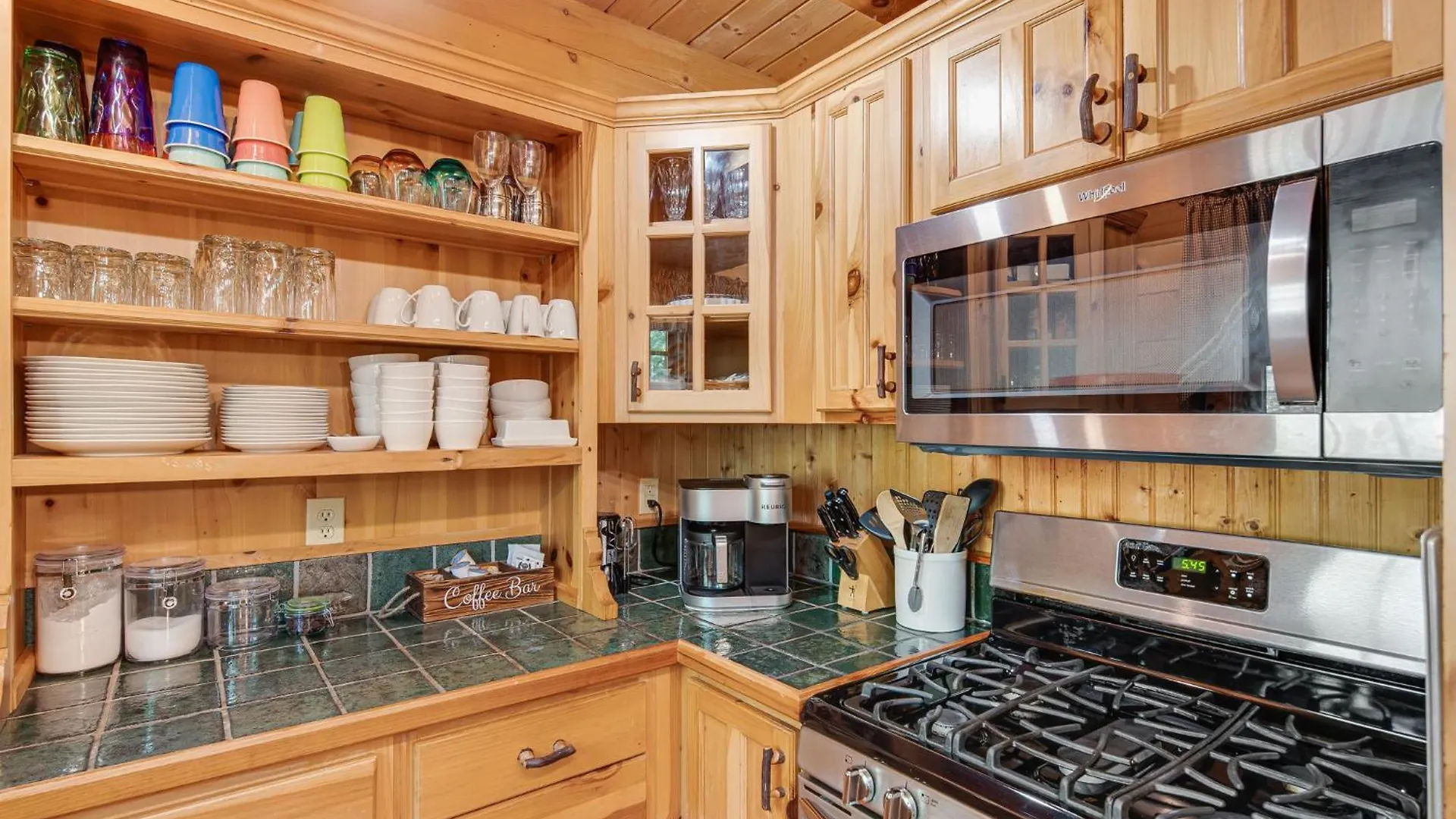 Lure Oasis In The Woods W/ Hot Tub & More!