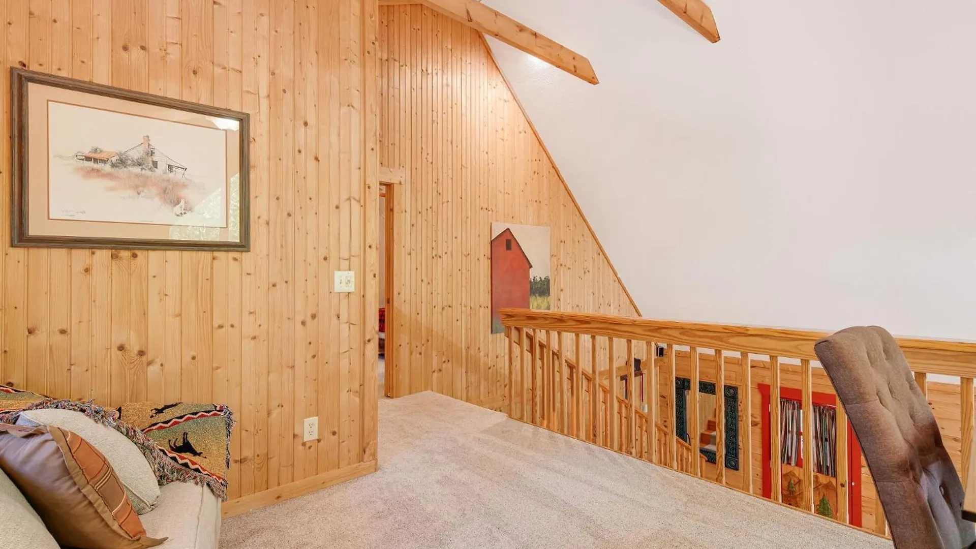 Lure Oasis In The Woods W/ Hot Tub & More! Holiday home Lake Lure