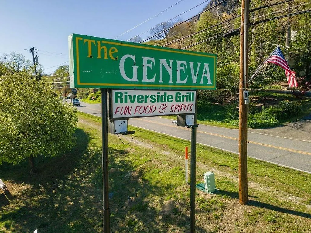 Geneva & Tiki Bar Chimney Rock