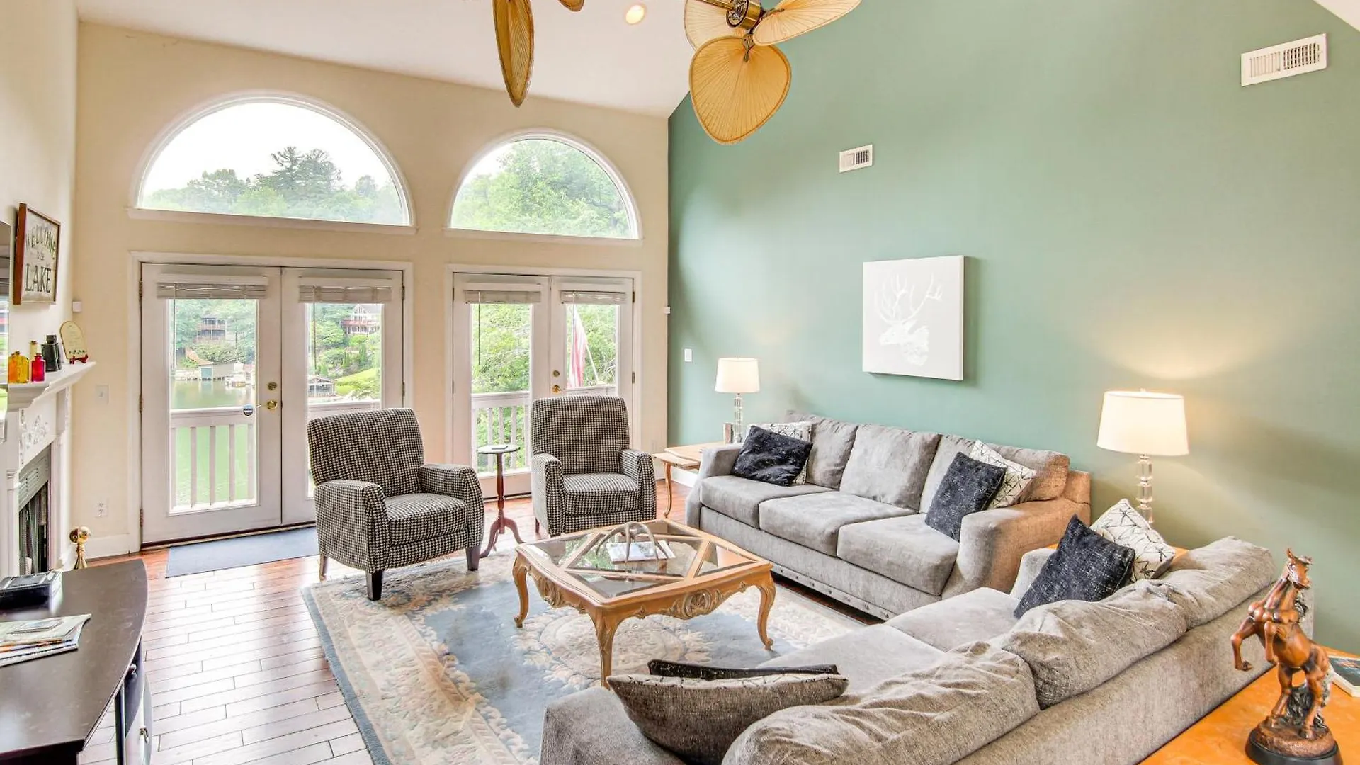 Waterfront Lure With 2-story Deck! * Lake Lure