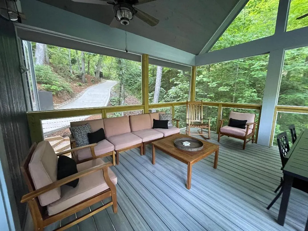Summerscales - Beautiful Newly Built House *