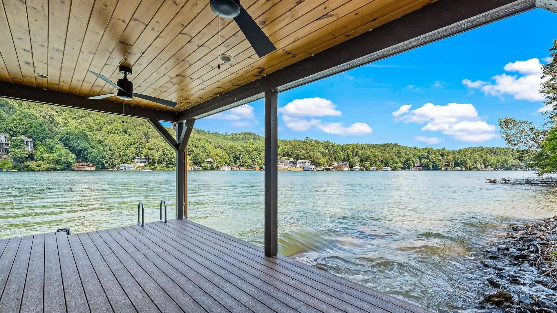 Water's Edge Holmstead Holiday home *