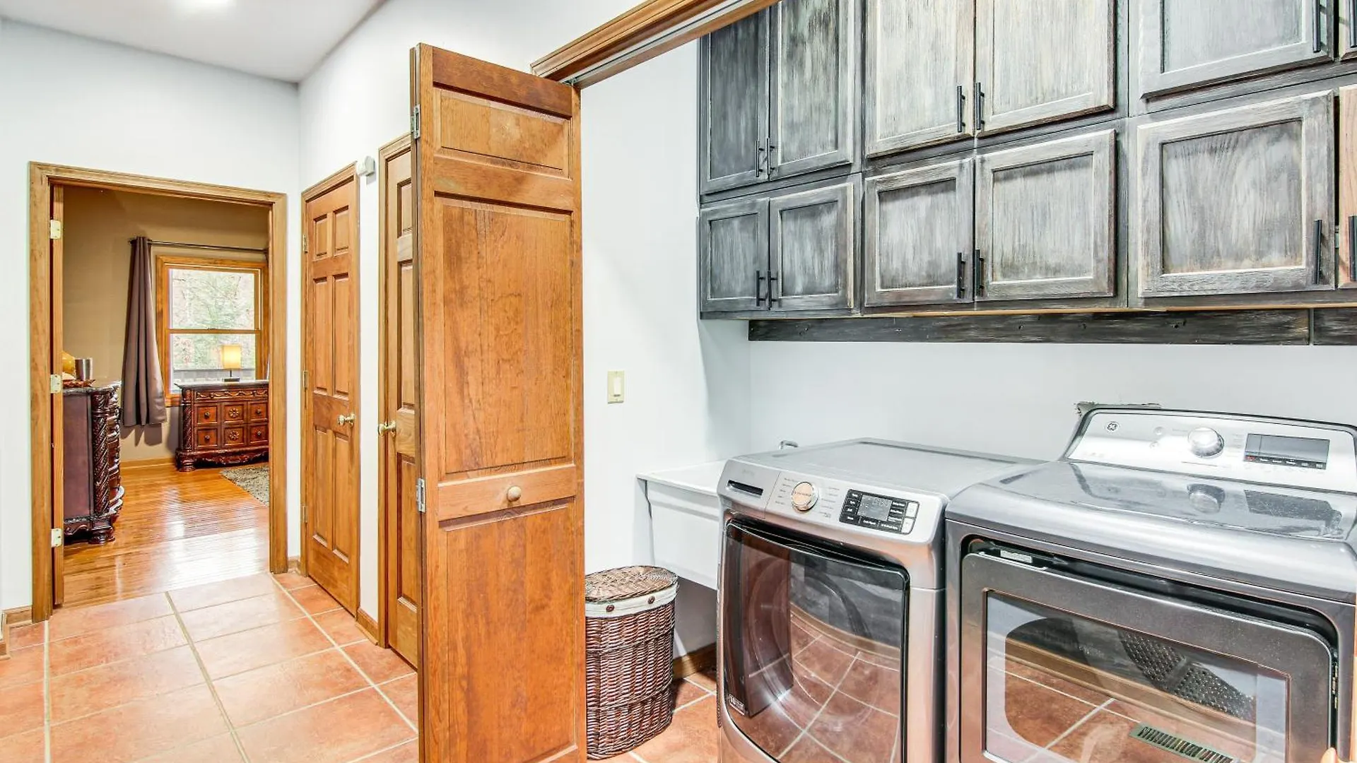 Beautiful Riverfront Lure On 13 Acres Holiday home Lake Lure