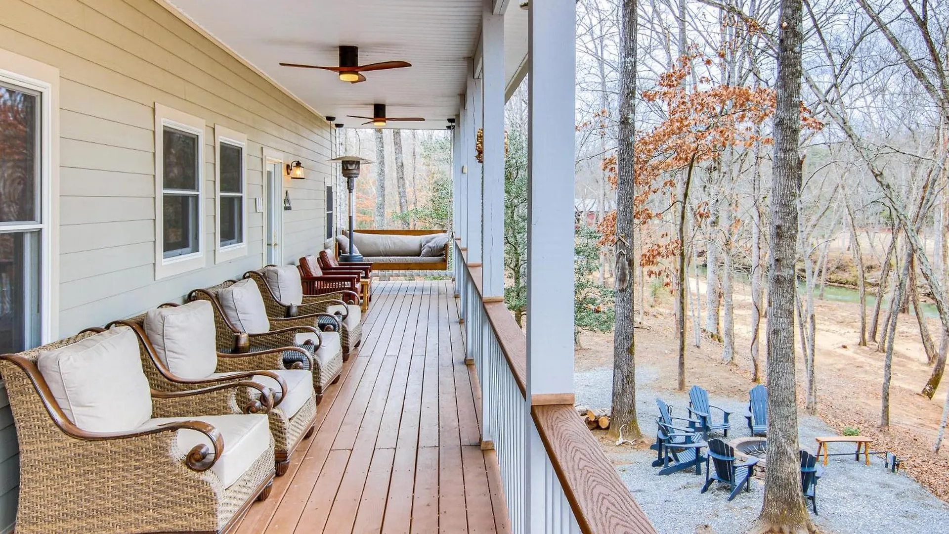 Beautiful Riverfront Lure On 13 Acres Lake Lure