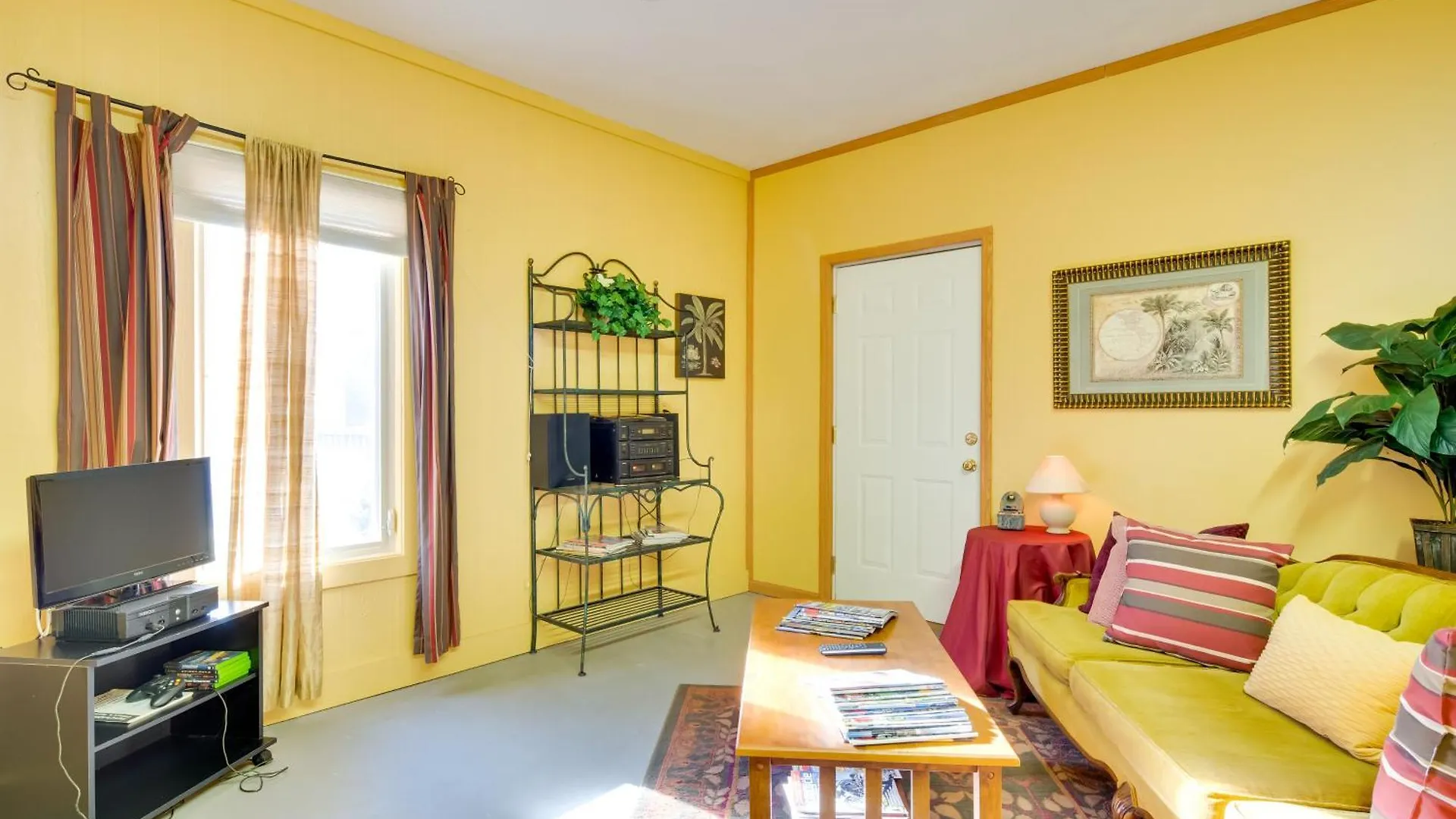 Sunny Lure With Deck And Mountain Views! * Lake Lure