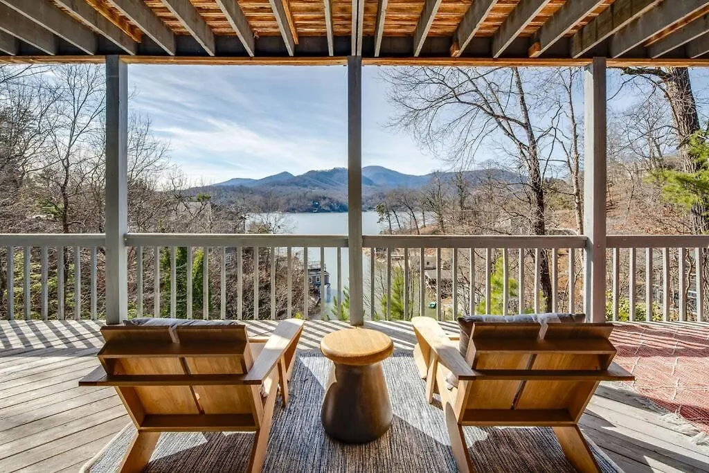 Holiday home Lakeside Serenity Mnt Views Decks Foosball *