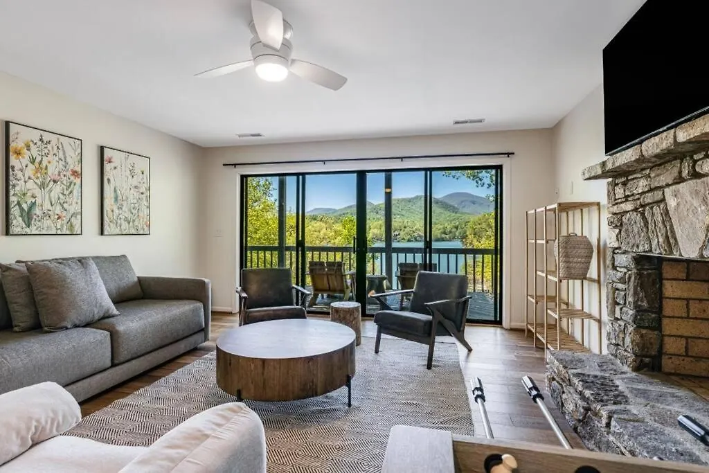 Lakeside Serenity Mnt Views Decks Foosball Lake Lure