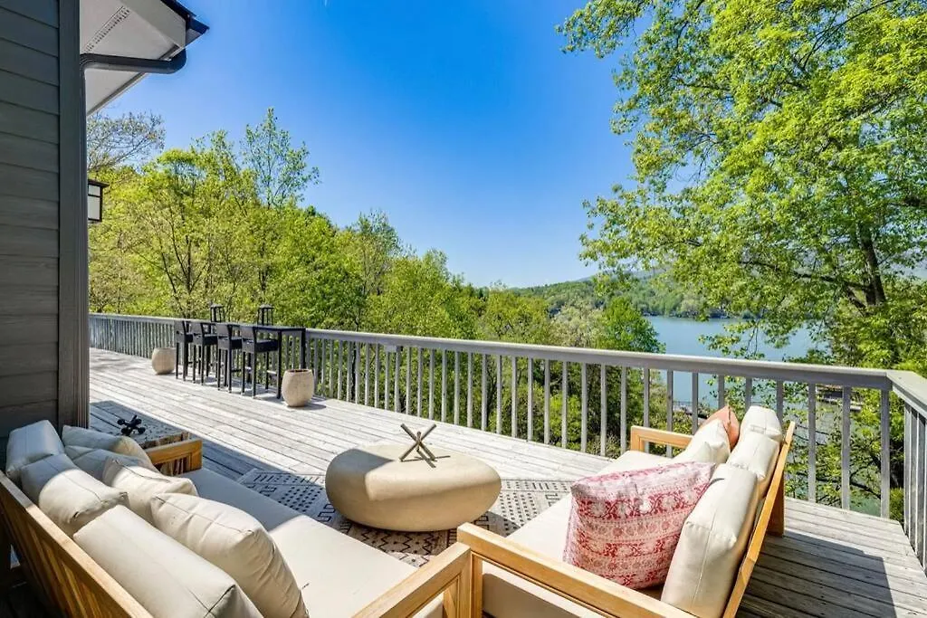 Lakeside Serenity Mnt Views Decks Foosball *