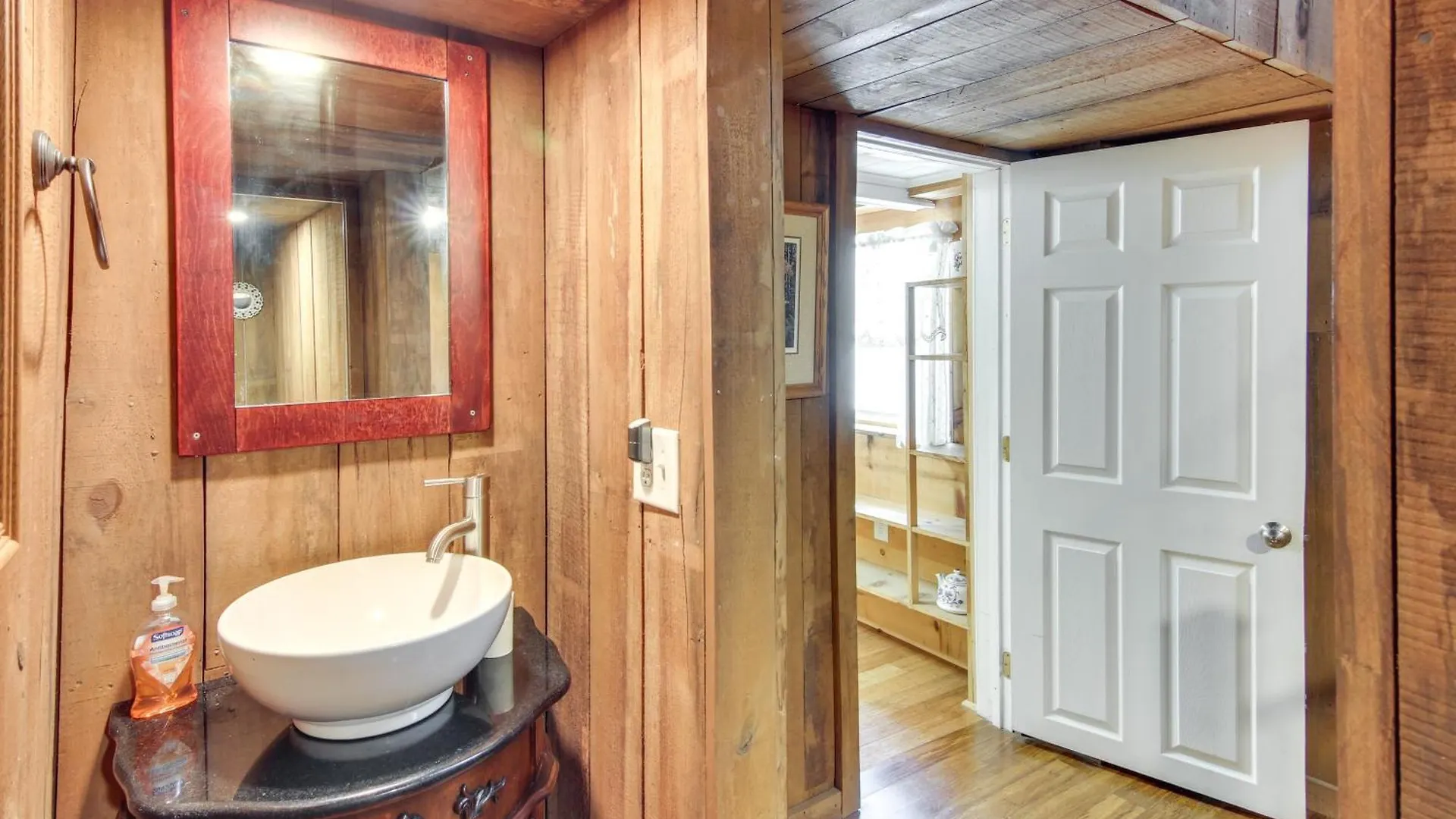 Lovely Lure Retreat With Hot Tub And Boat Dock! * Lake Lure