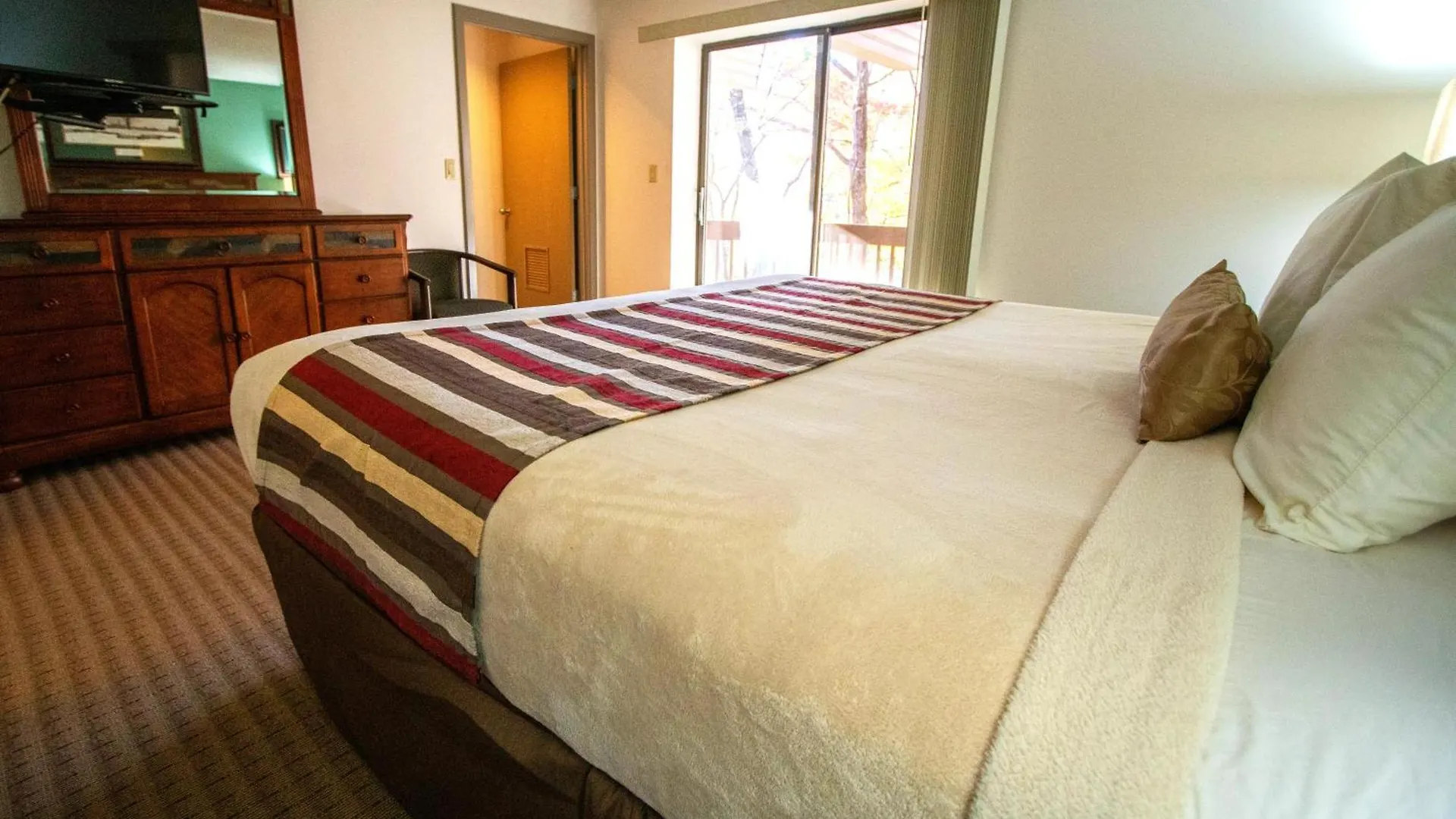 Resort Fox Run At Lure 2*