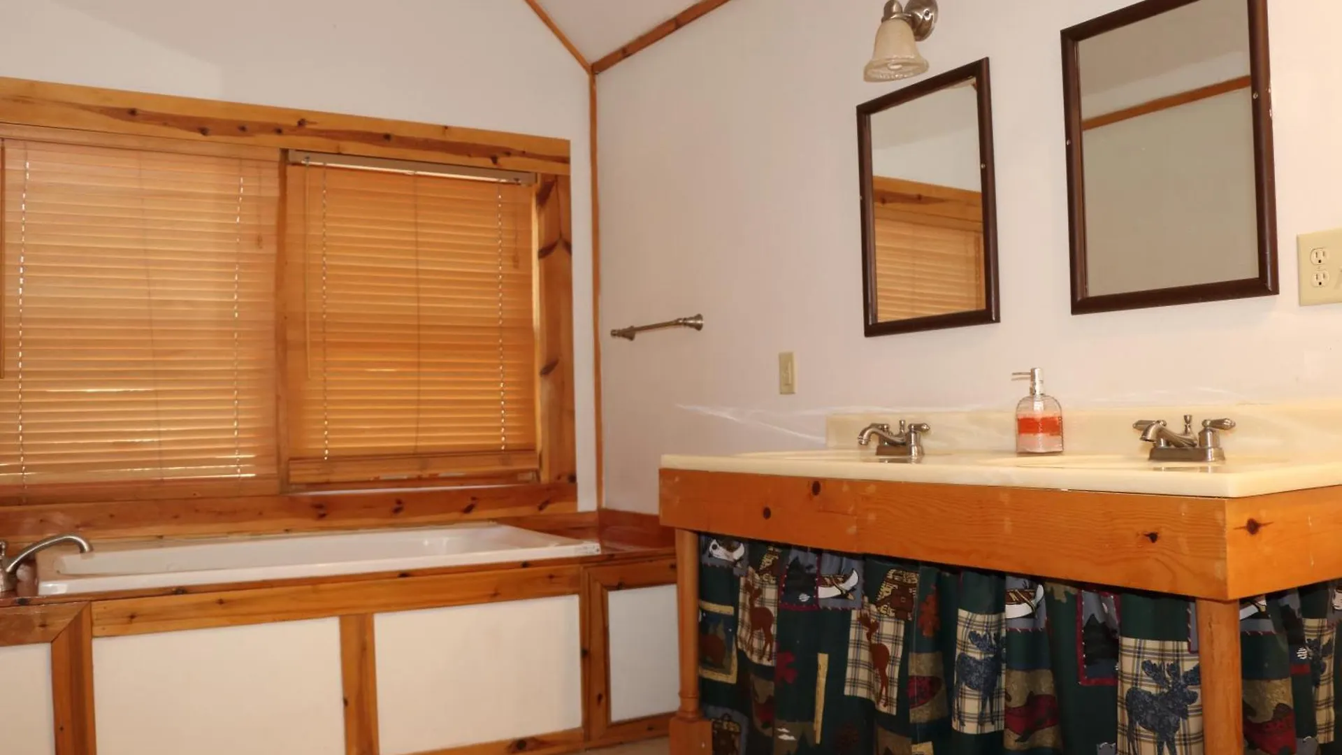 Laurelwood At Lure, Nc - Sleeps 12 *