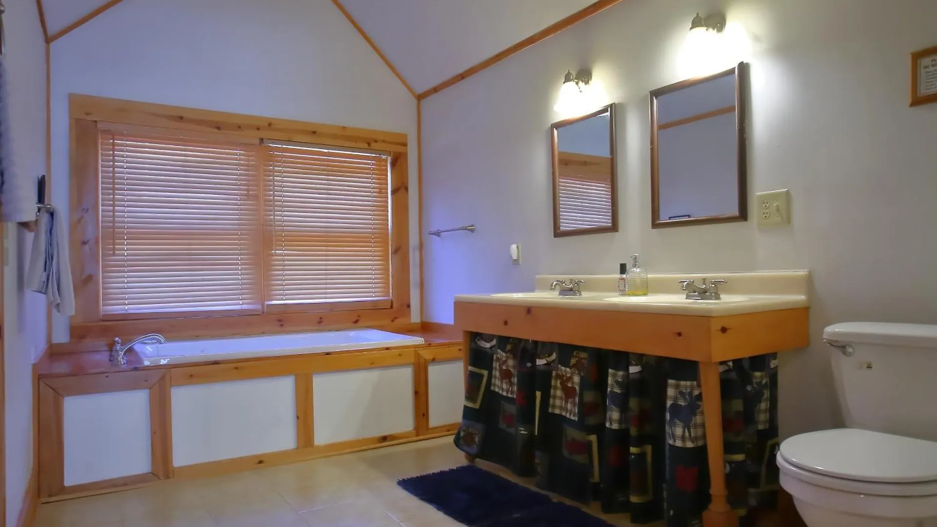 Holiday home Laurelwood At Lure, Nc - Sleeps 12 *