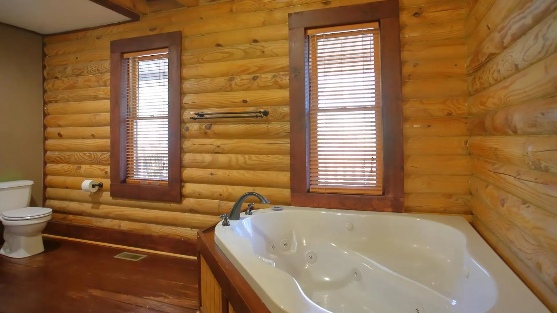 Holiday home Laurelwood At Lure, Nc - Sleeps 12 *