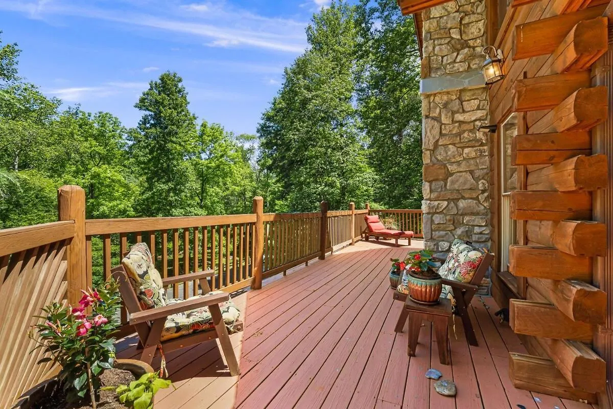 Rocky Mountain Private Creek Fire Pit Holiday home