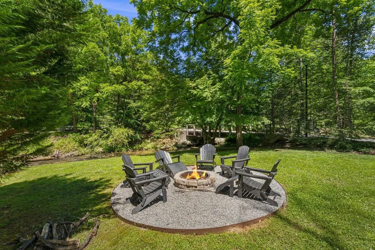 Holiday home Rocky Mountain Private Creek Fire Pit Lake Lure