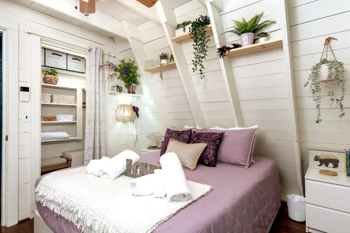 Romantic Getaway Minutes From Chimney Rock Holiday home *