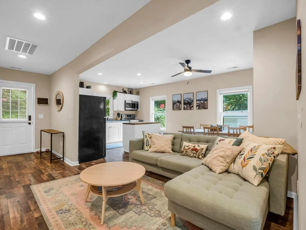 Cozy Family Vacation Lure Lake Lure