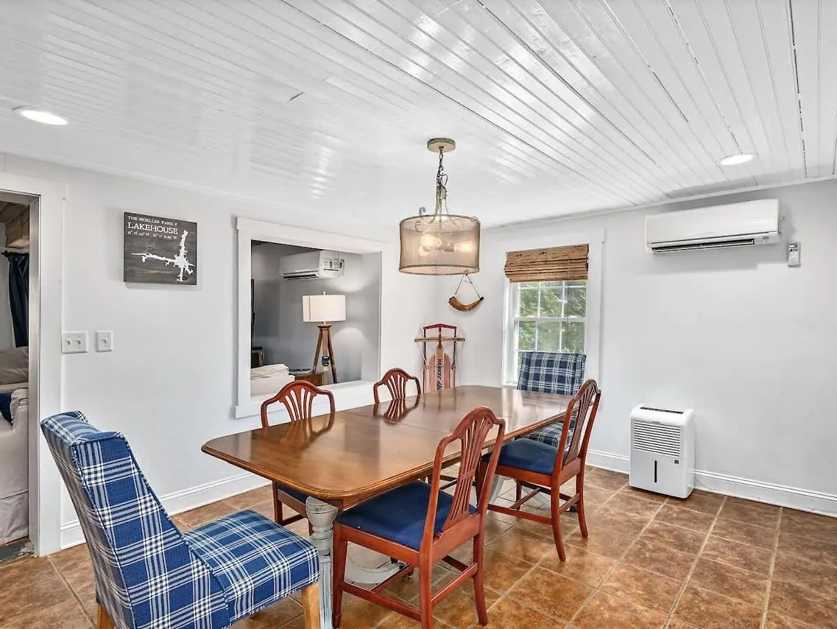 Lakefront House In A Quiet Cove - Kayaks Available Lake Lure