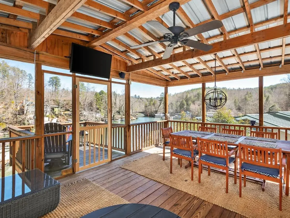 Holiday home Lakefront House In A Quiet Cove - Kayaks Available