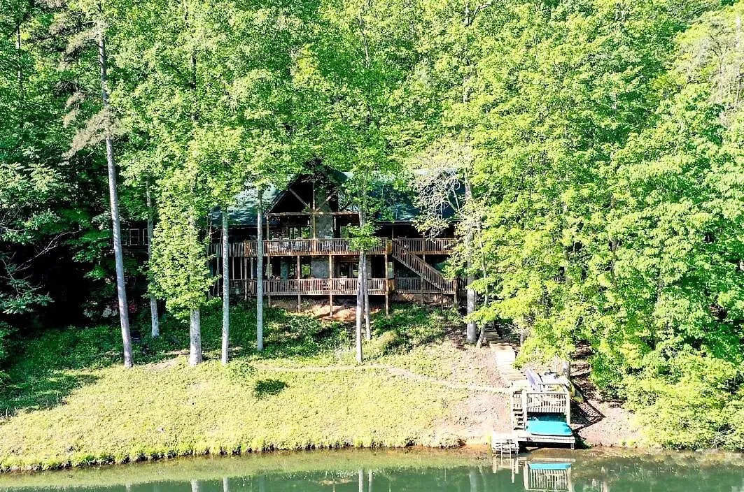 In Lure Getaway Prázdninový dům Lake Lure
