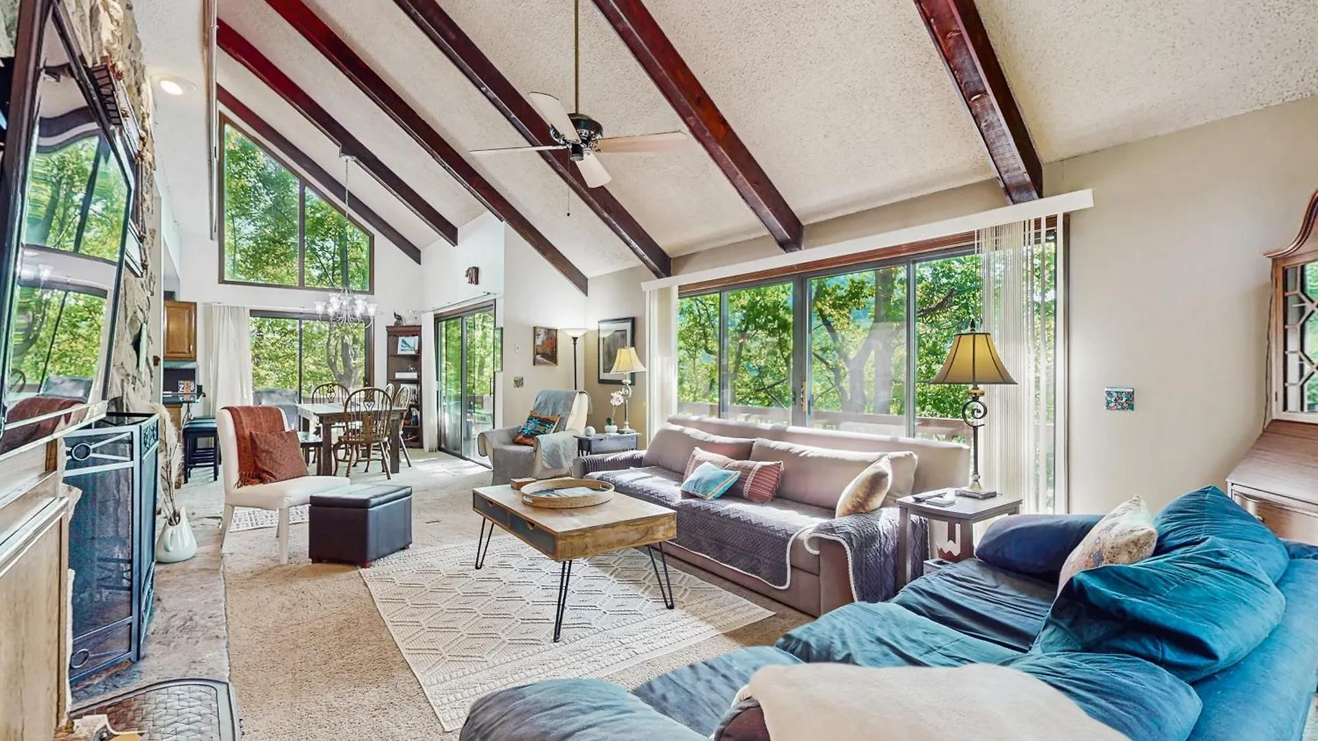 Yopp's Treehouse * Lake Lure