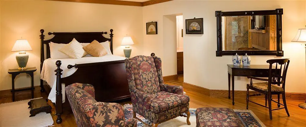 Inn On Lure