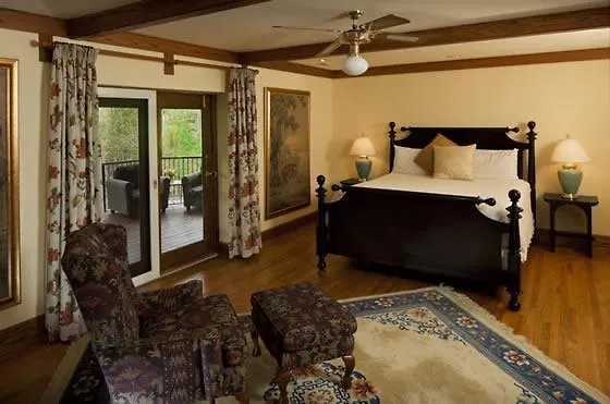 Inn On Lure 4*