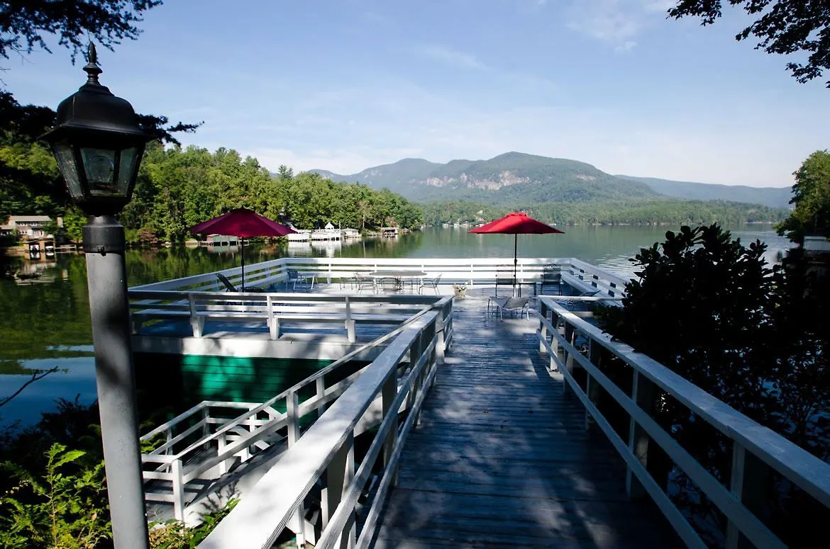 On Lure 4* Lake Lure