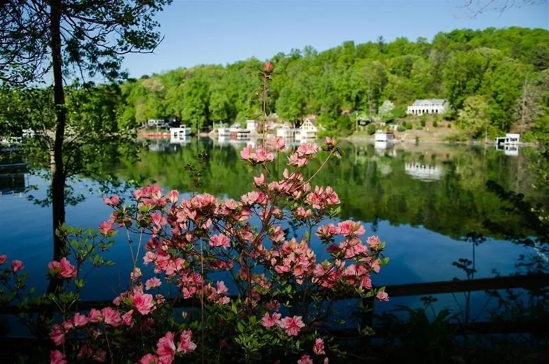 Inn On Lure 4*