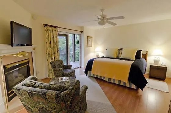 Inn On Lure 4*