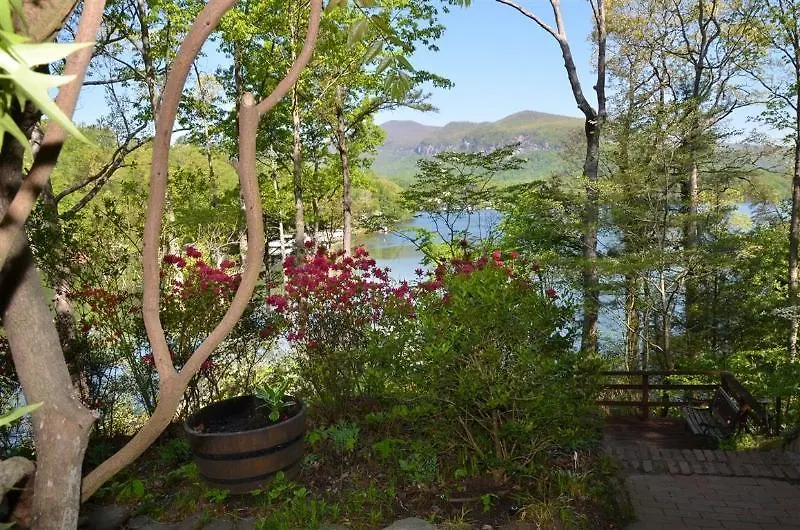 Inn On Lure 4*