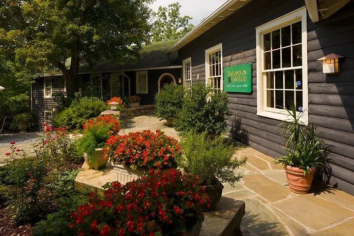 Inn On Lure 4*