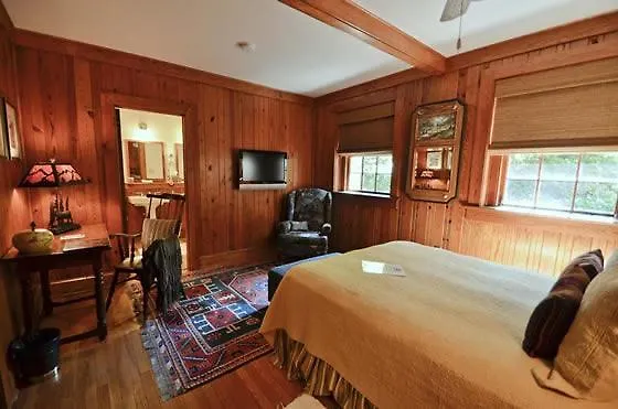 Inn On Lure 4*