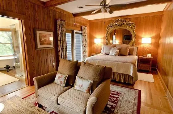 Inn On Lure 4*