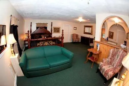 The 1927 Lure And Hotel 2*