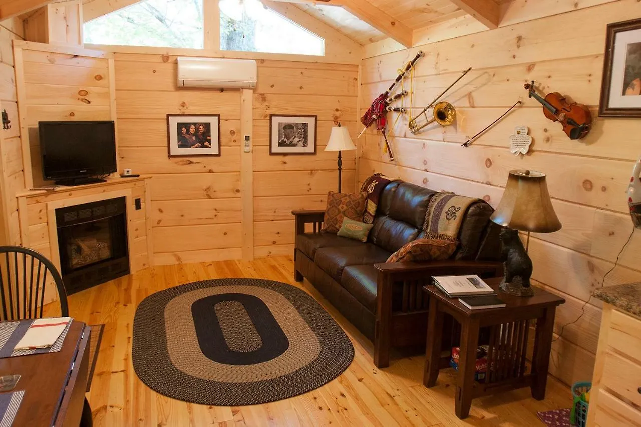 Pine Gables Cabins Tatil Evi *