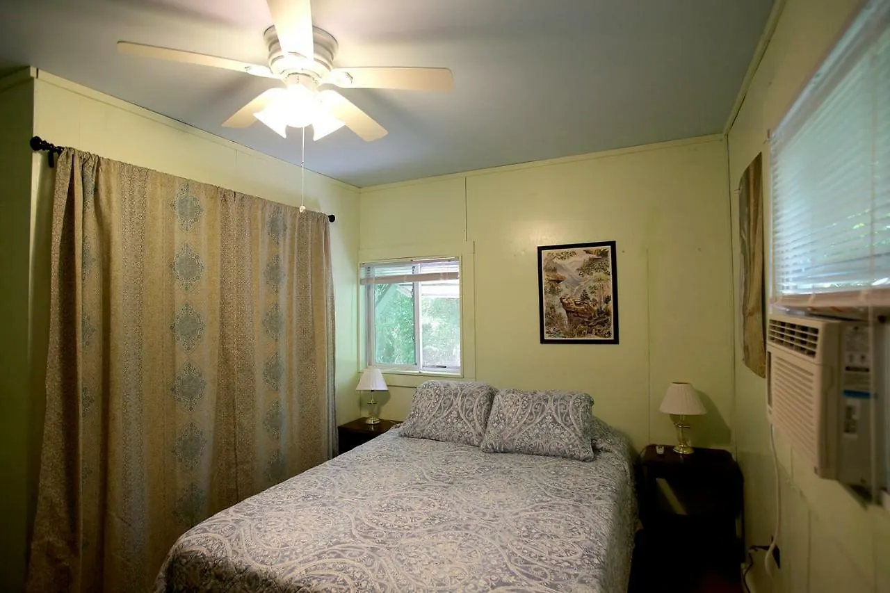 Pine Gables Cabins Tatil Evi *