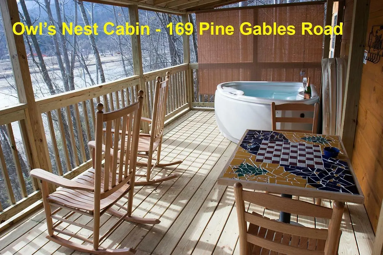 Pine Gables Cabins *