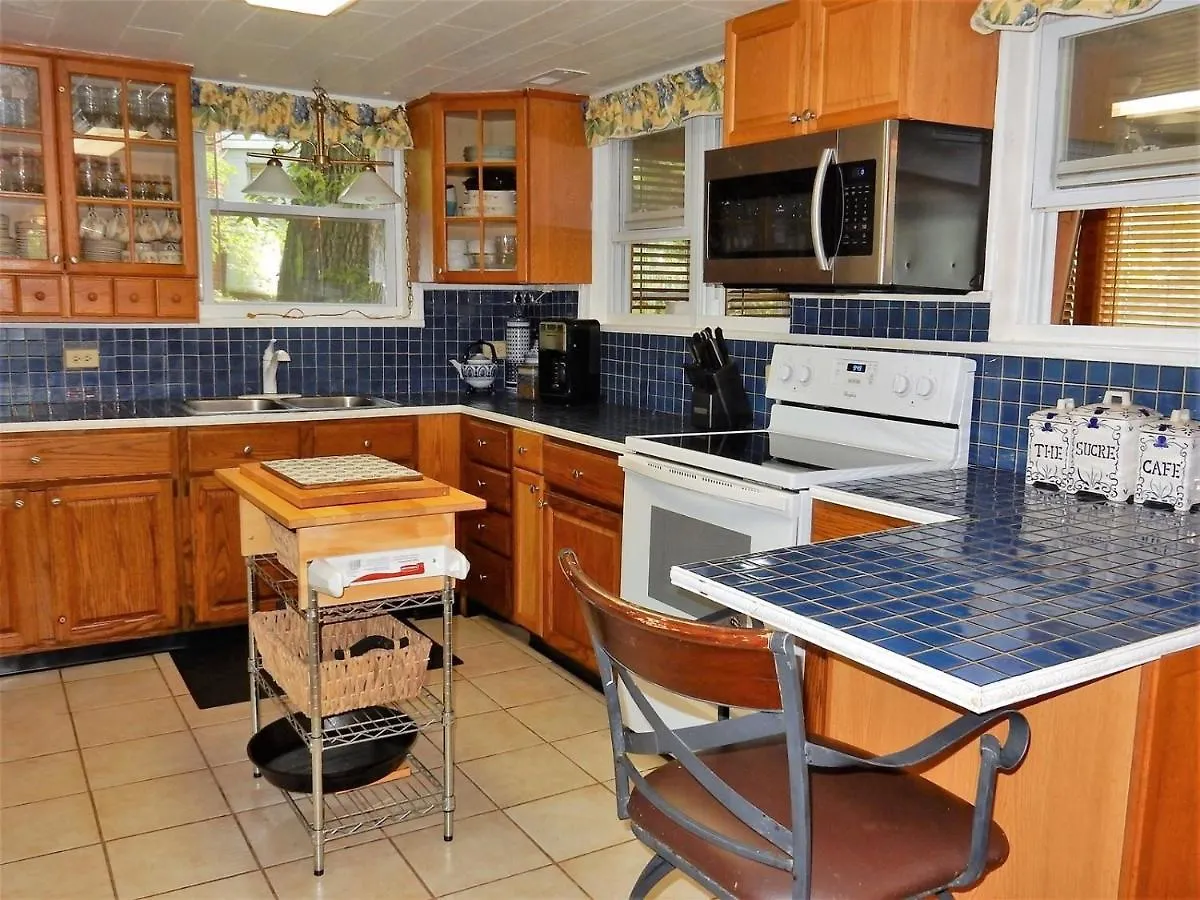 Holiday home The Ss Lowery *
