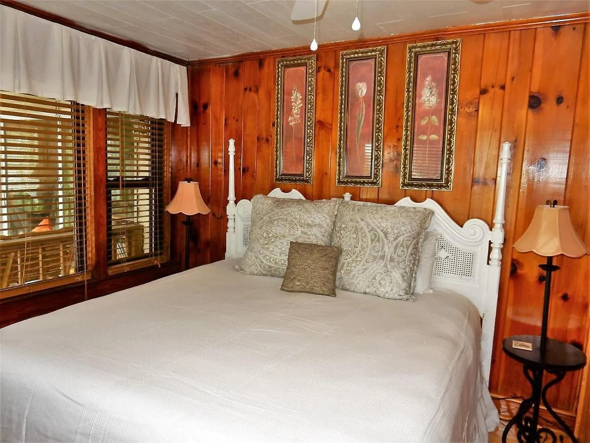 The Ss Lowery Holiday home Lake Lure