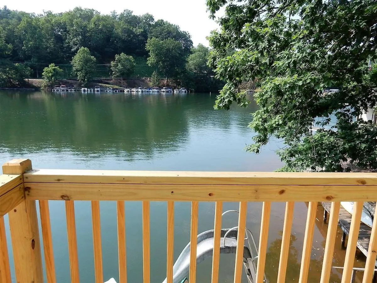 Holiday home The Ss Lowery Lake Lure