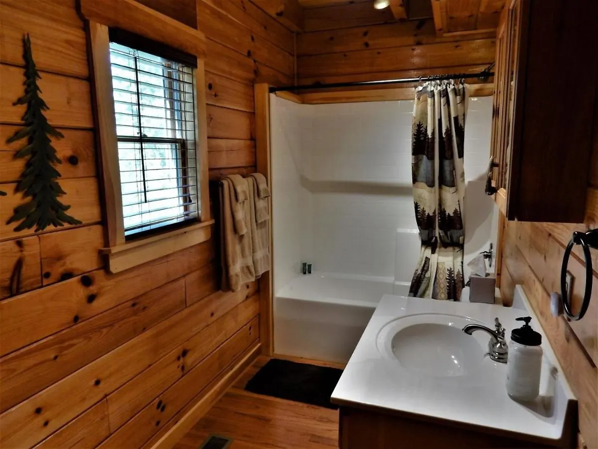 A Shady Retreat Holiday home Lake Lure