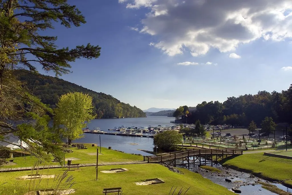 Resort Rumbling Bald