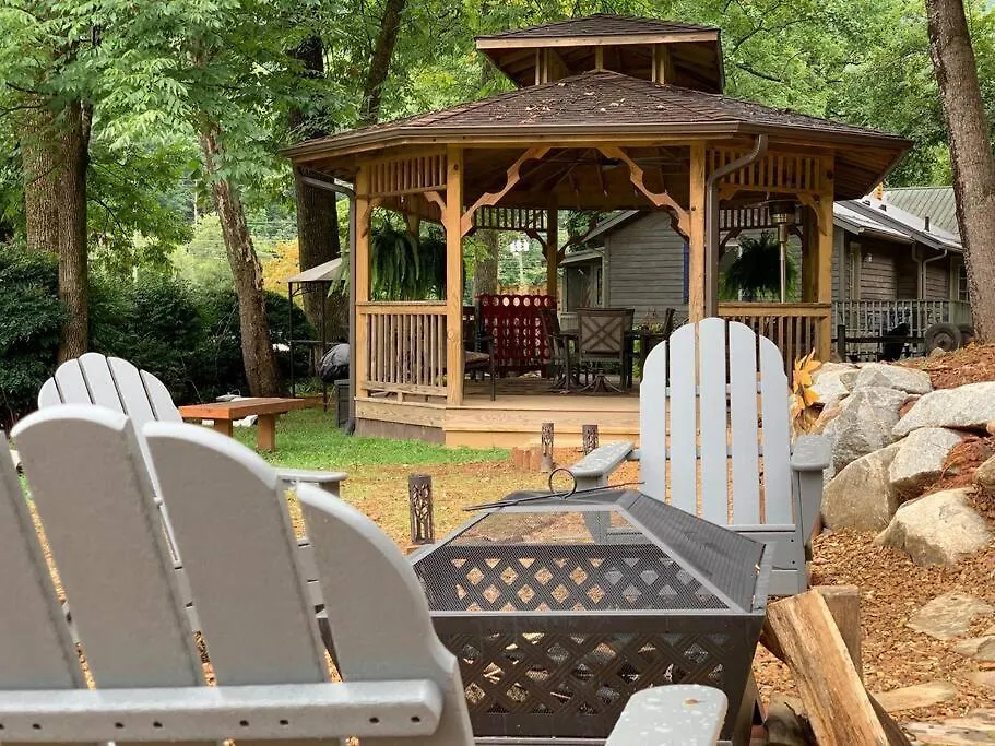 Log Walkable To Lure & Chimney Rock - Blue Skies Ferienhaus *